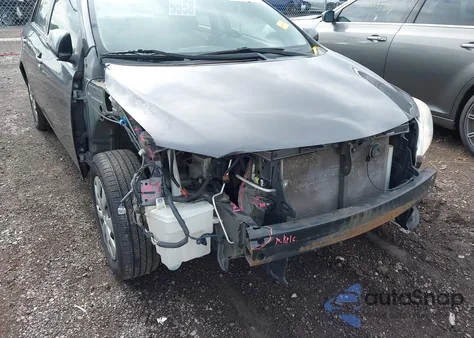 2011 Toyota Corolla Le z USA, uszkodzony, nr VIN JTDBU4EE2BJ096297